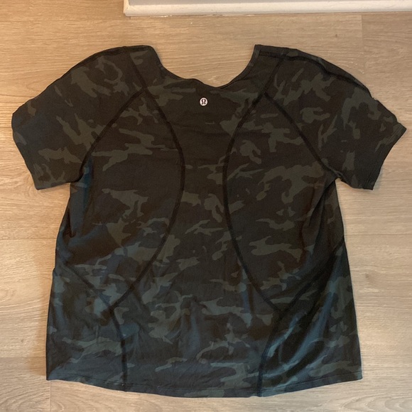 Lululemon camo shirt - Picture 2 of 2